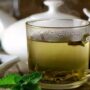 دمنوش چای سبز و روش ساده تهیه آن برای کاهش چربی خون