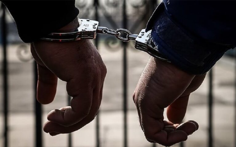 دو جیب بر مترو و بازار دستگیر شدند