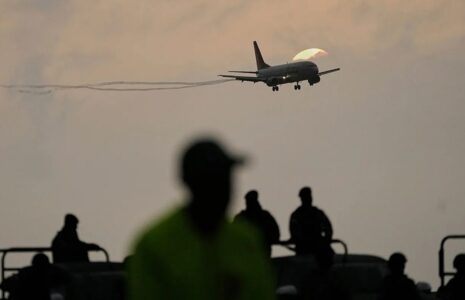 دومین پرواز اخراج ایرانیان از آمریکا به تهران انجام شد دومین پرواز اخراج ایرانیان از آمریکا به تهران انجام شد