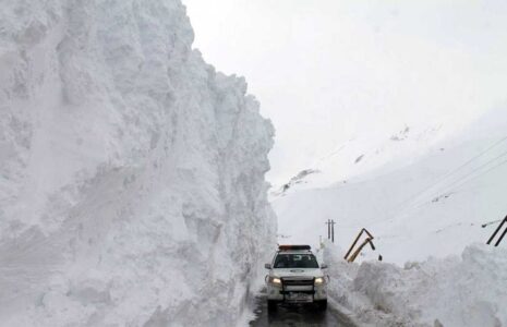 ریزش بهمن در آذربایجان غربی