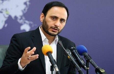 طعنه بهادری جهرمی به تغییر رئیس بانک مرکزی