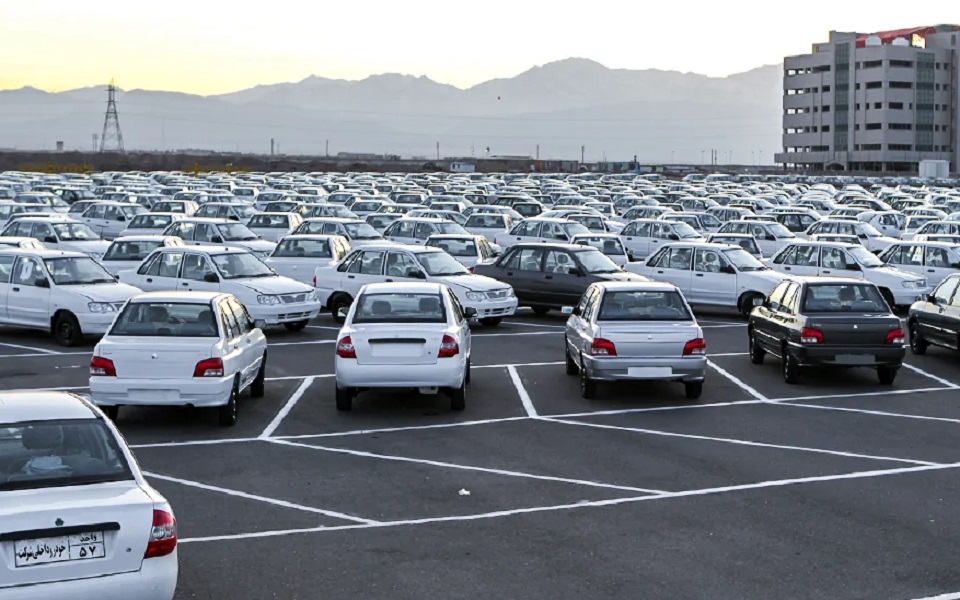 قیمت خودرو امروز ۱۸ آذر ۱۴۰۴/ فرمان بازار در دست انتظارات تورمی؛ صعود آرام قیمتها ادامه دارد قیمت خودرو امروز ۱۸ آذر ۱۴۰۴