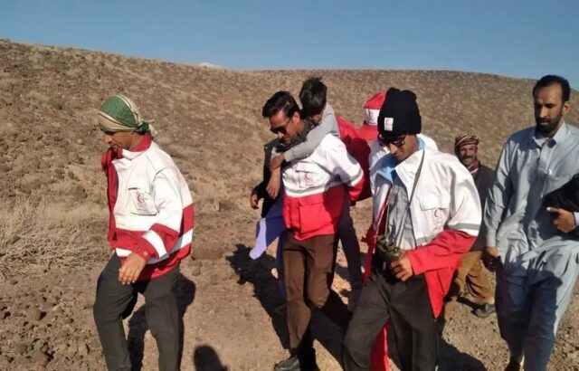 نجات نوجوان گم شده در ارتفاعات ریگان نجات نوجوان گم شده در ارتفاعات ریگان