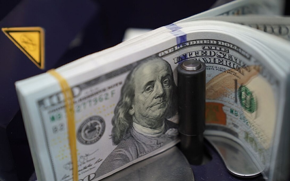 نوسان عجیب دلار در ۱۲ آذر؛ جهش قیمت ارز در بازار آزاد