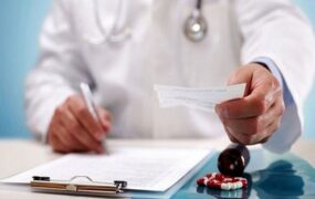 ویزیت واقعی پزشکان باید دست‌کم یک میلیون تومان باشد