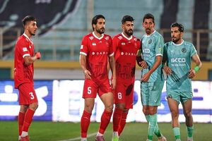 پرسپولیس با پیکان به صدر رسید پرسپولیس و پیکان