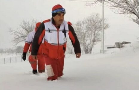 گرفتاری ۱۴ نفر در کولاک سردشت؛ عملیات جست‌وجو در برف سنگین ادامه دارد