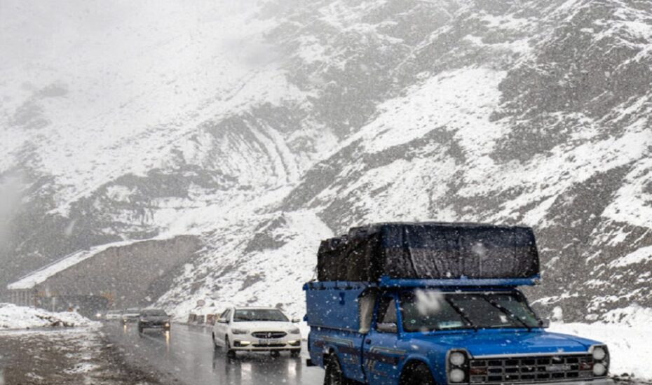 آغاز بارش برف و باران در نواحی شمال غرب کشور