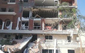 نجات معجزهآسای کودک گرفتار زیر آوار پس از انفجار گاز در اهواز+ فیلم