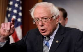 برنی سندرز مداخله نظامی آمریکا در ایران