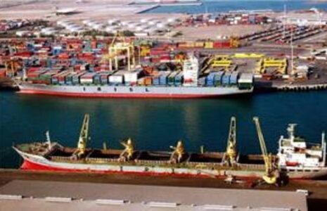 تخلیه 24 ساعته کشتی‌های حامل کالای اساسی