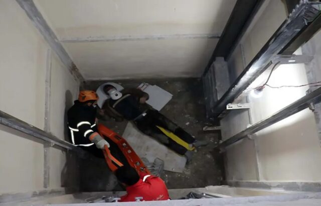 سقوط کارگر در چاهک آسانسور