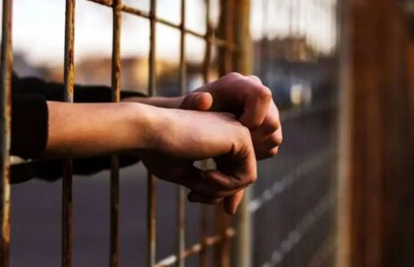 شوهر مقتول در زندان جان باخت