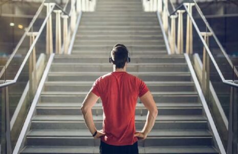 نفس‌نفس زدن بعد از بالا رفتن از پله‌ها