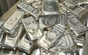 نقره تاریخی شد؛ برای اولین بار قیمت به ۱۰۰ دلار رسید نقره تاریخی شد