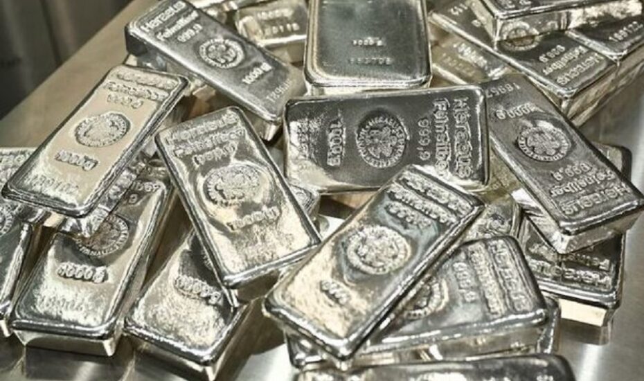 نقره تاریخی شد