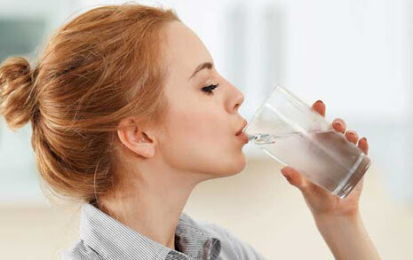 نوشیدن آب