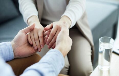 چگونه در بحران پناه روان دیگران باشیم؟