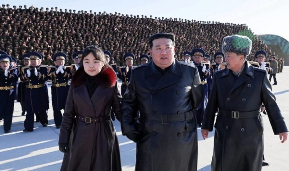 کیم جونگ اون و دخترش بر آزمایش موشکی