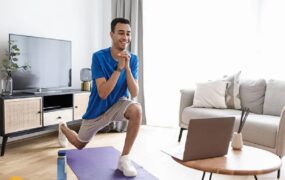 یک برنامه تمرینی ۱۰ دقیقه‌ای در منزل