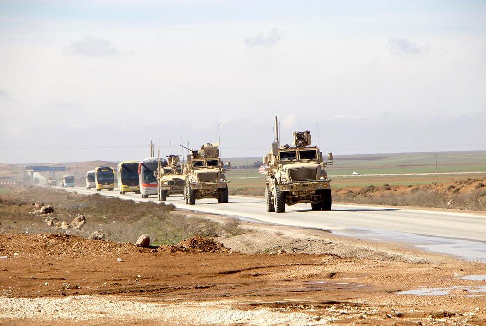 انتقال کاروان صدها زندانی داعشی از سوریه به عراق