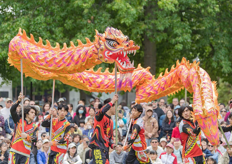دیدنی های امروز؛ از جشن های سال نو چینی تا ولنتاین جشنواره سال نو چینی