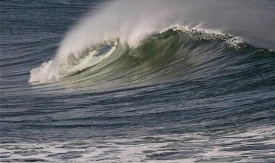 اعمال محدودیت‌های دریایی در بنادر کیش به دلیل شرایط نامساعد جوی