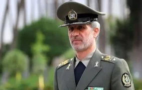 فرمانده کل ارتش؛ دشمن را لحظهبهلحظه رصد میکنیم و آماده پاسخ قاطع هستیم امیر+حاتمی