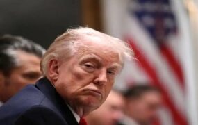 ترامپ فرمانی برای وضع تعرفه بر کشورهای تعامل‌کننده با ایران امضا کرد