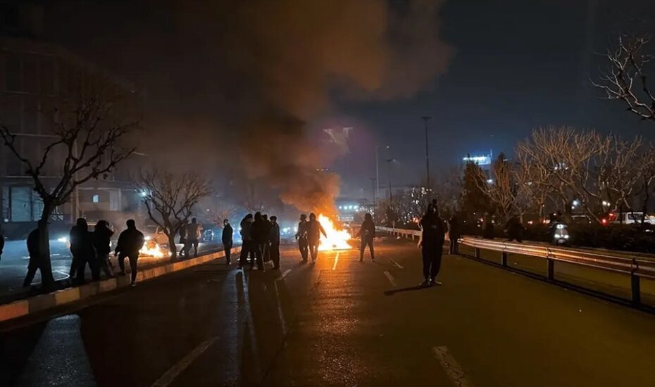 تطابق اسامی ۱۰۰ دانش‌آموز جان‌باخته با فهرست رسمی جانباختگان دی‌