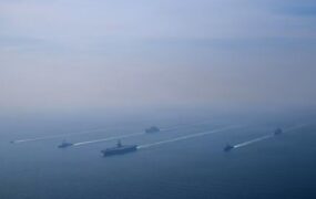 تمدید حضور نظامی آمریکا در خاورمیانه همزمان با دور دوم مذاکرات ایران و آمریکا در ژنو تمدید حضور نظامی آمریکا در خاورمیانه همزمان با دور دوم مذاکرات ایران و آمریکا در ژنو