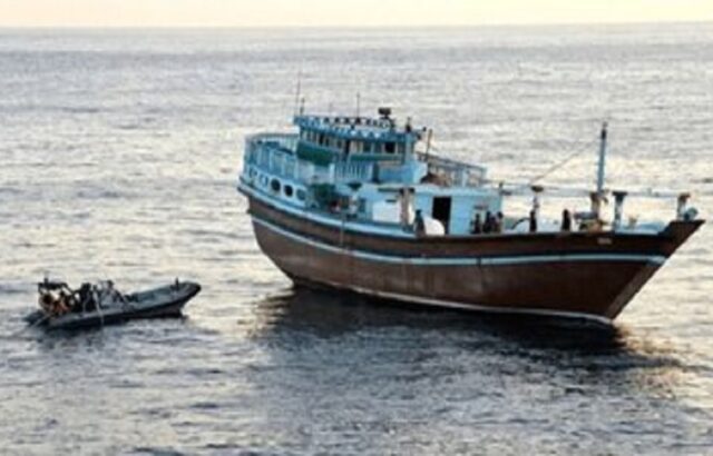توقیف ۶ شناور حامل کالای قاچاق در قشم توقیف ۶ شناور حامل کالای قاچاق در قشم