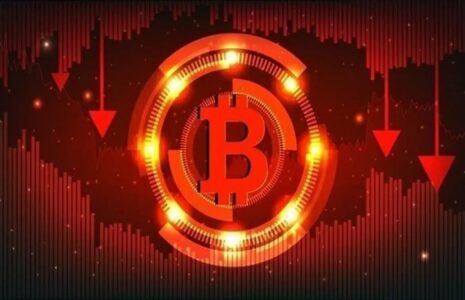 ثبات نسبی بیت‌کوین در ۷۰ هزار دلار پس از نوسانات شدید