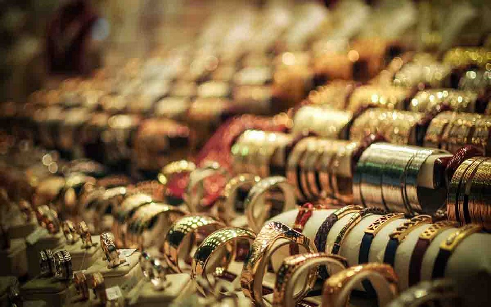 ریزش قیمت طلا و سکه