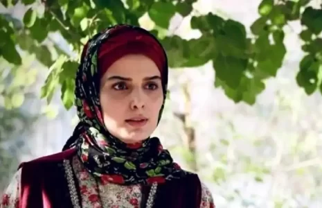 غزاله اکرمی