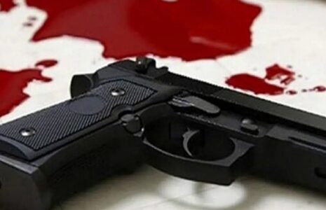 قتل باجناق با ۵ گلوله مقابل در خانه