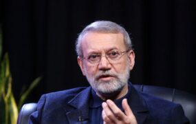 لاریجانی مذاکره با آمریکا را دنبال می‌کنیم
