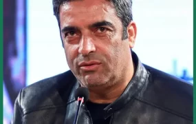 منوچهرهادی