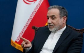 واکنش تند عراقچی به ادعاهای ترامپ: با مدرک صحبت کنید