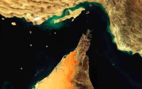 فوری/ یک کشتی متخلف در تنگه هرمز هدف قرار گرفت تنگه+هرمز
