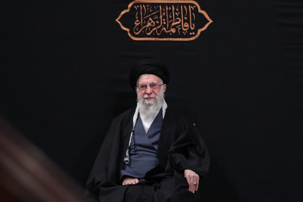 رهبر انقلاب