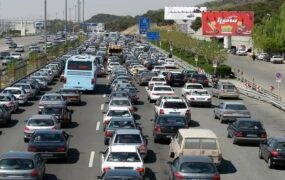 ترافیک سنگین در محورهای منتهی به تهران