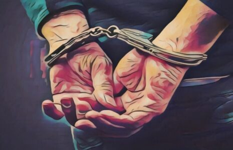 دستگیری زن و مرد سارق با اشیای عتیقه در تهران