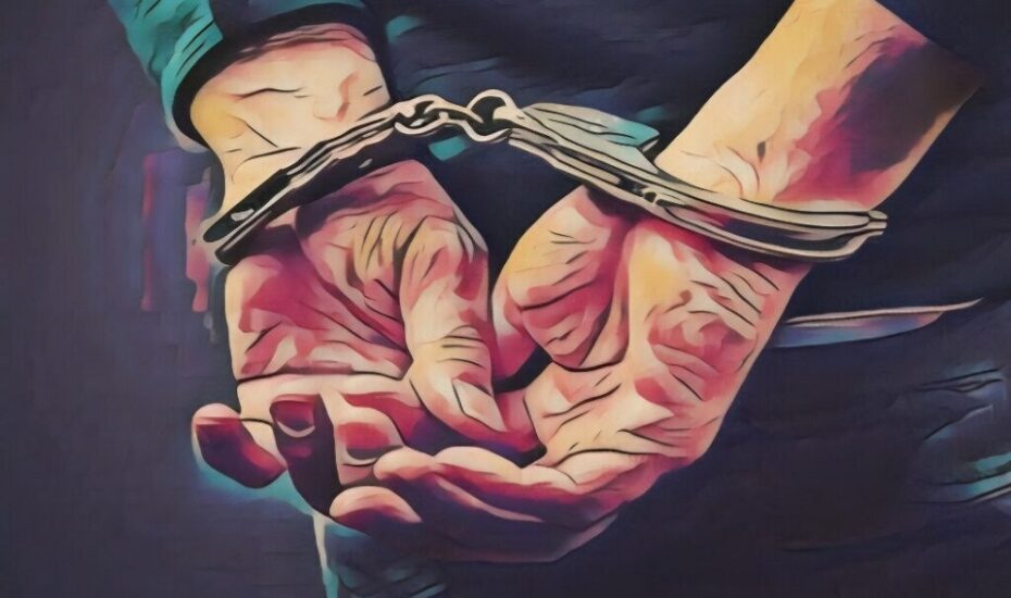 دستگیری زن و مرد سارق با اشیای عتیقه در تهران