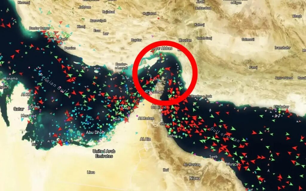 عبور از تنگه هرمز