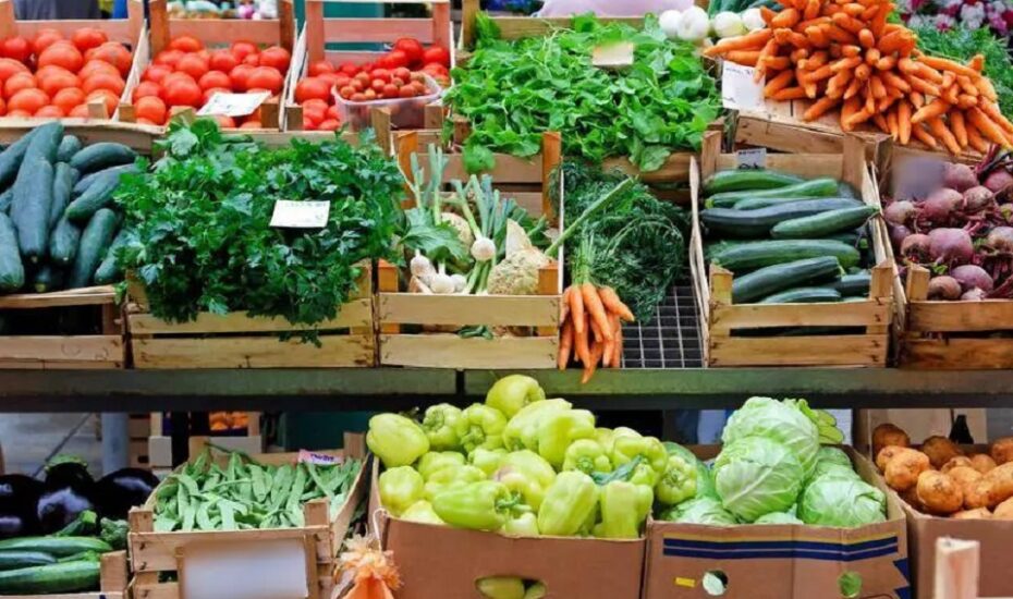 قیمت میوه و سبزی در بازار داخل