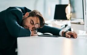 چرا بدون کار فیزیکی هم خسته‌ایم؟