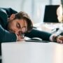 چرا بدون کار فیزیکی هم خسته‌ایم؟