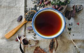 ۶ چای مفید برای سلامت کبد