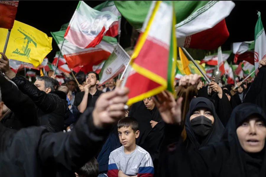 دیدنی های امروز؛ از مسابقات موج سواری سگ ها تا نمایشگاه حیوانات خانگی تایلند ادامه اجتماعات مردمی شبانه در خیابان های شهرهای ایران